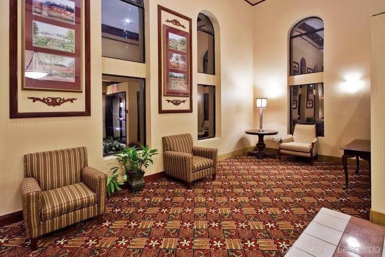 Express Inn & Suites - Griffin