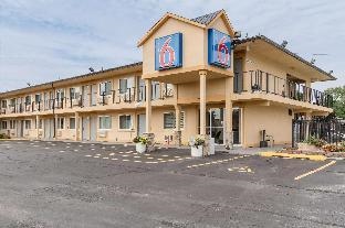 Motel 6 Oshkosh, WI