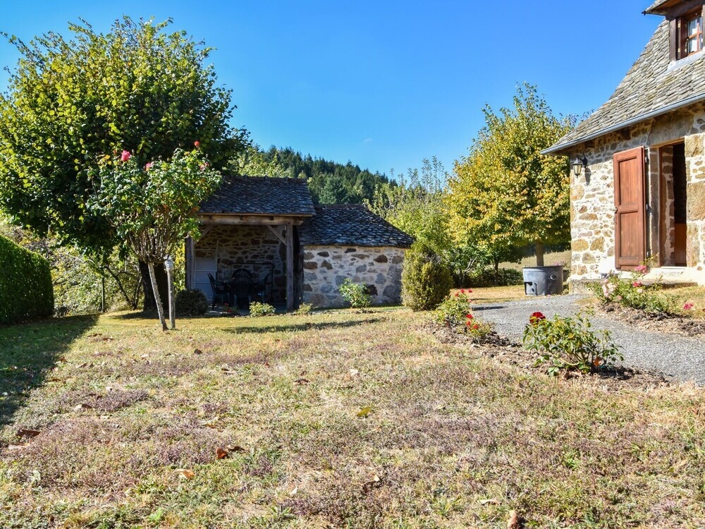 Holiday Home In Auvergne With Roofed Garden And Terrace