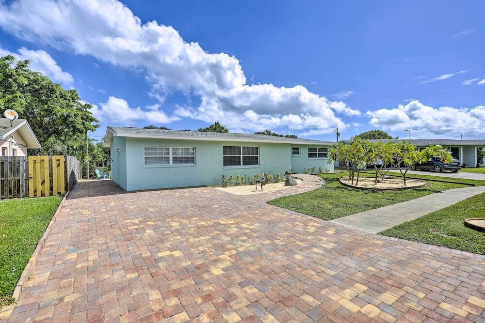 Merritt Island Home: Fire Pit & Canal Access!