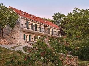 Villa Madunic With Private Swimming Pool