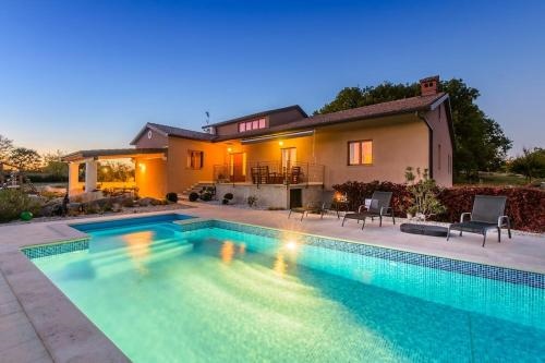 Villa Emini By Istrialux