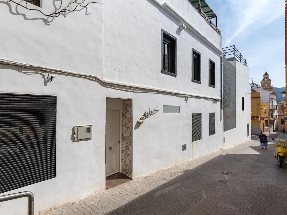 Lavish Holiday Home In Tavernes De La Valldigna With Sauna