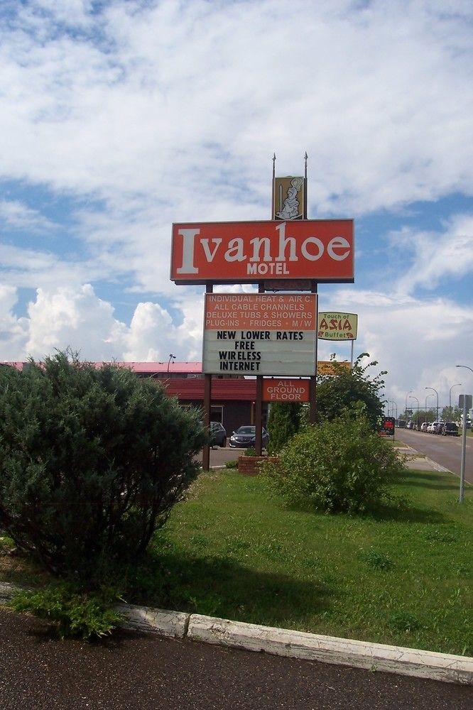 Ivanhoe Motel