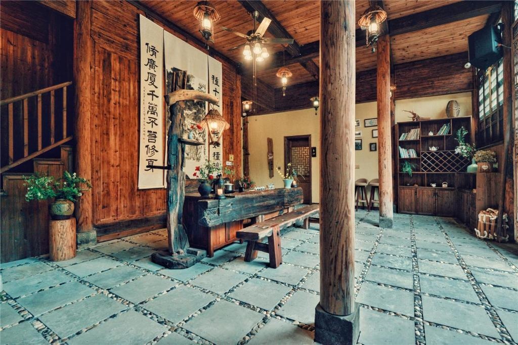 Moshang Yingshuijian Holiday Guesthouse