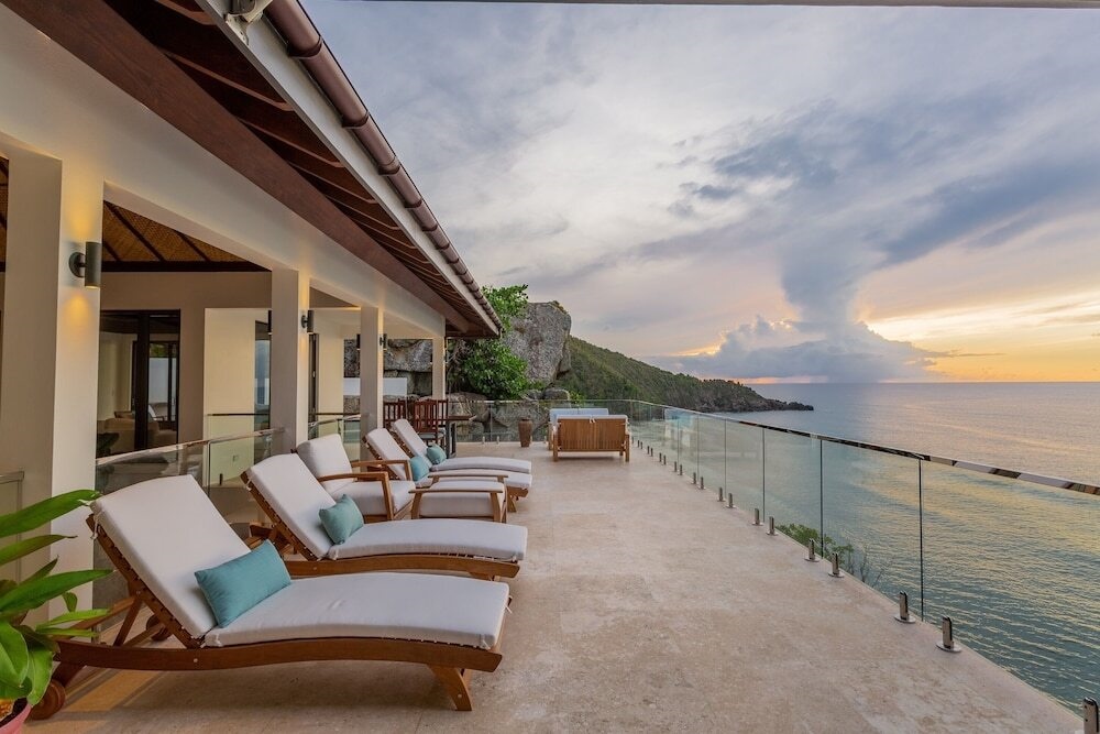 M&M Cooper Bay - The Cooper Bay Villas