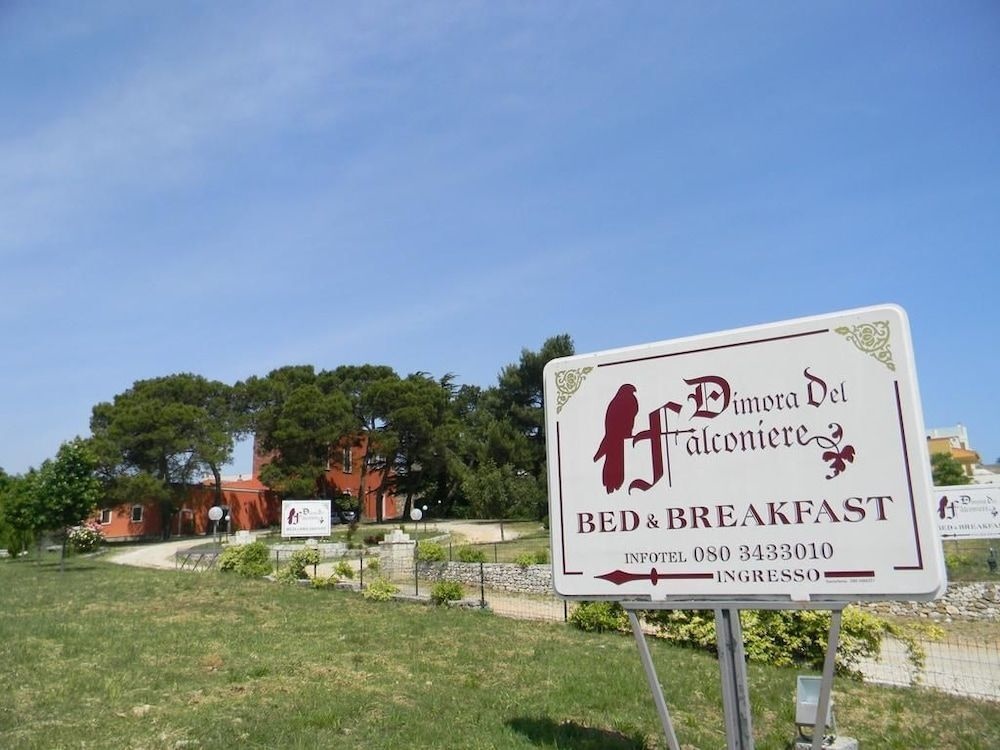 Dimora Del Falconiere Bed & Breakfast