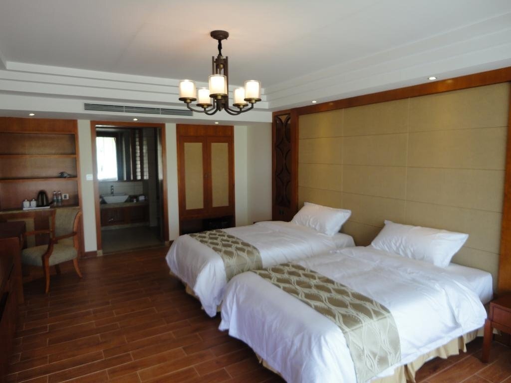 Naqin Geological Ocean Park Hotel