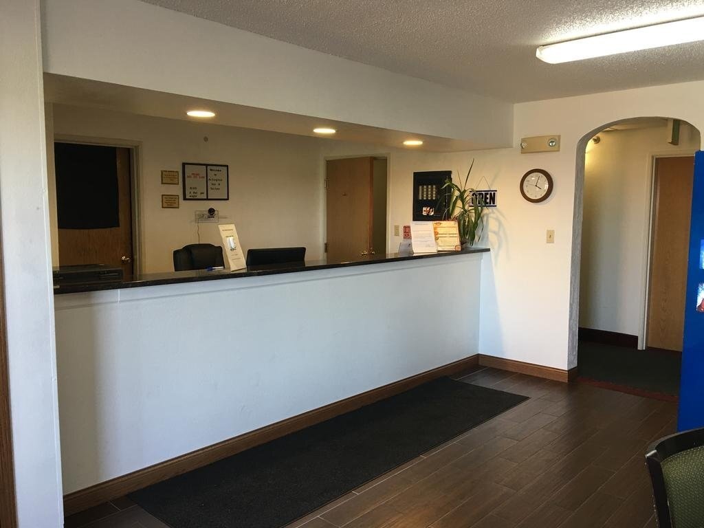 Arlington Inn And Suites