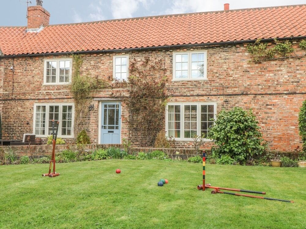 Humpty Dumpty Cottage