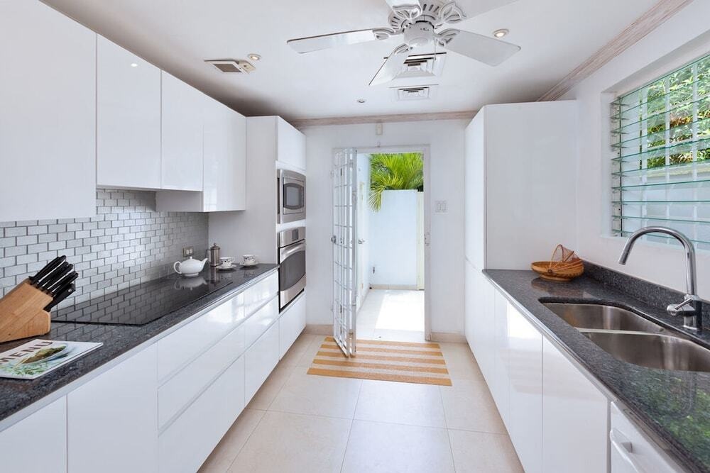 Easy Reach by Blue Sky Luxury