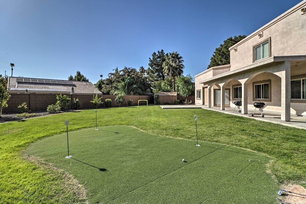 Lavish Family Escape W/ Game Room In Avondale!