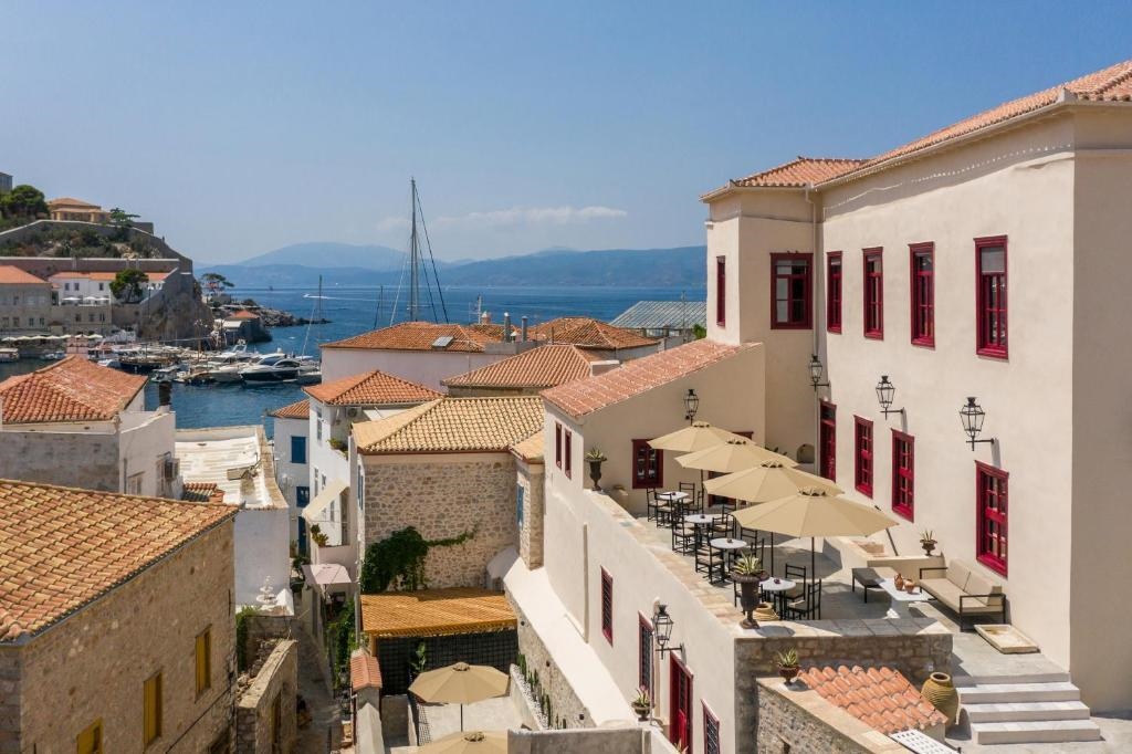 Fos Hydra Residence