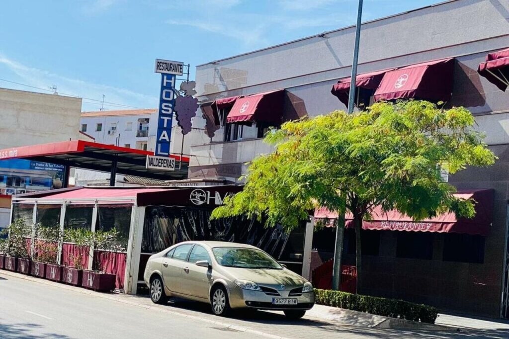 Hostal Valdepenas By Bossh Hotels