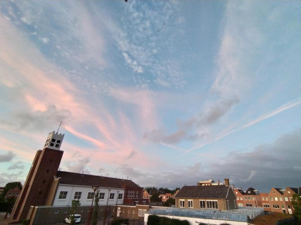 Dutch-African Breeze