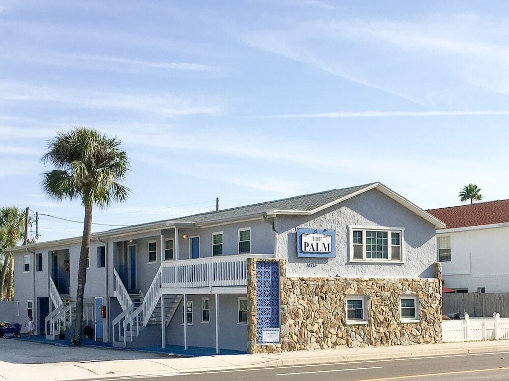 New Listing! Shoreside - Walk To Waves 1 Bedroom Condo