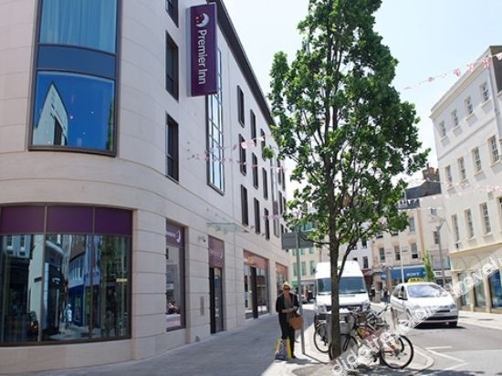 Premier Inn Jersey St Helier (Charing Cross)