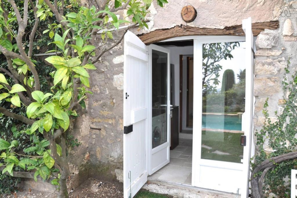 Côte d'Azur View of Cannes Bay