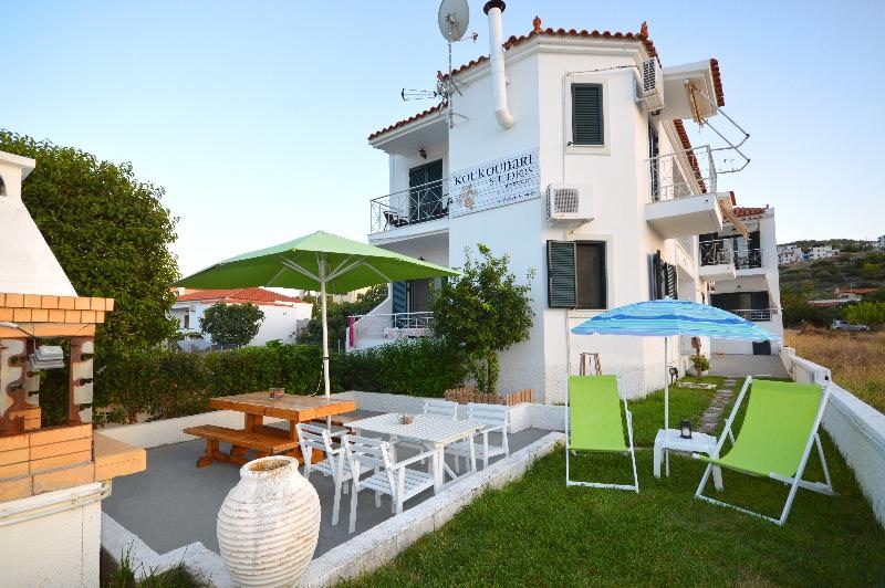 Koukounari Apartments