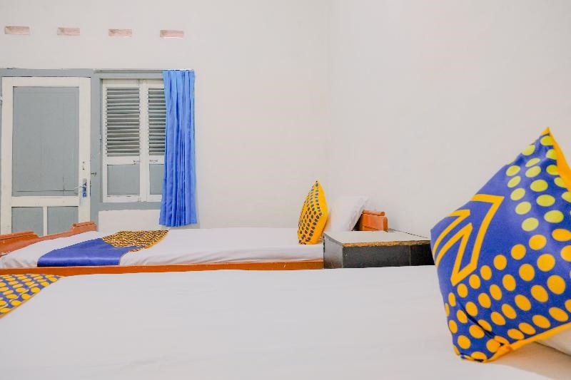 OYO Life 2638 Hotel Raya