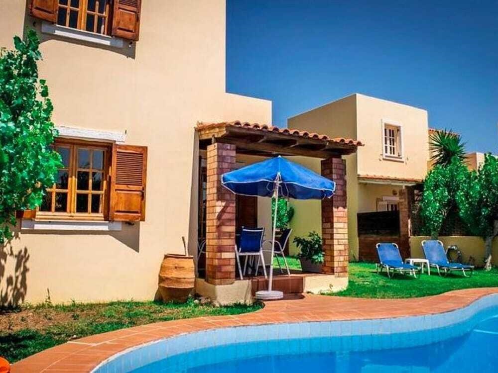 Cosy Holiday Home In Piscopiano With Private Pool