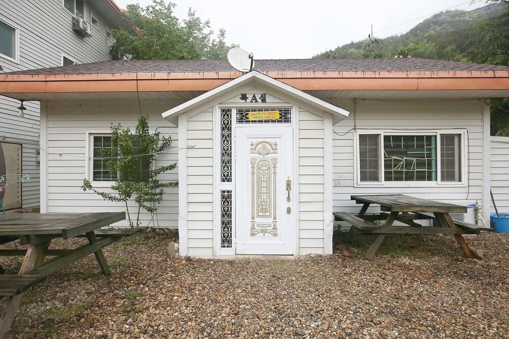 Geumsan Wolyeongsan Motel