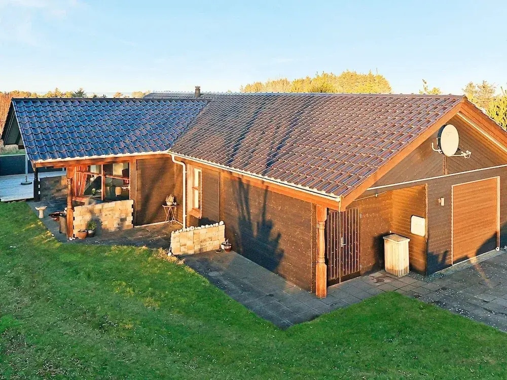 8 Person Holiday Home In Hirtshals