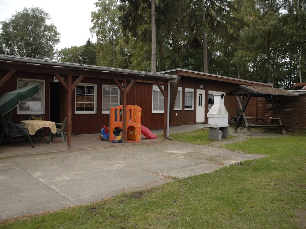 Fabulous Holiday Home In Pepelow Near Beach