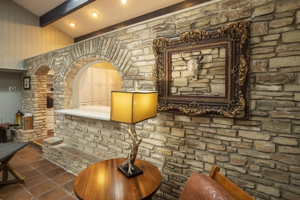 Deep Water On The Blanco + Guest House 5 Bedroom Home