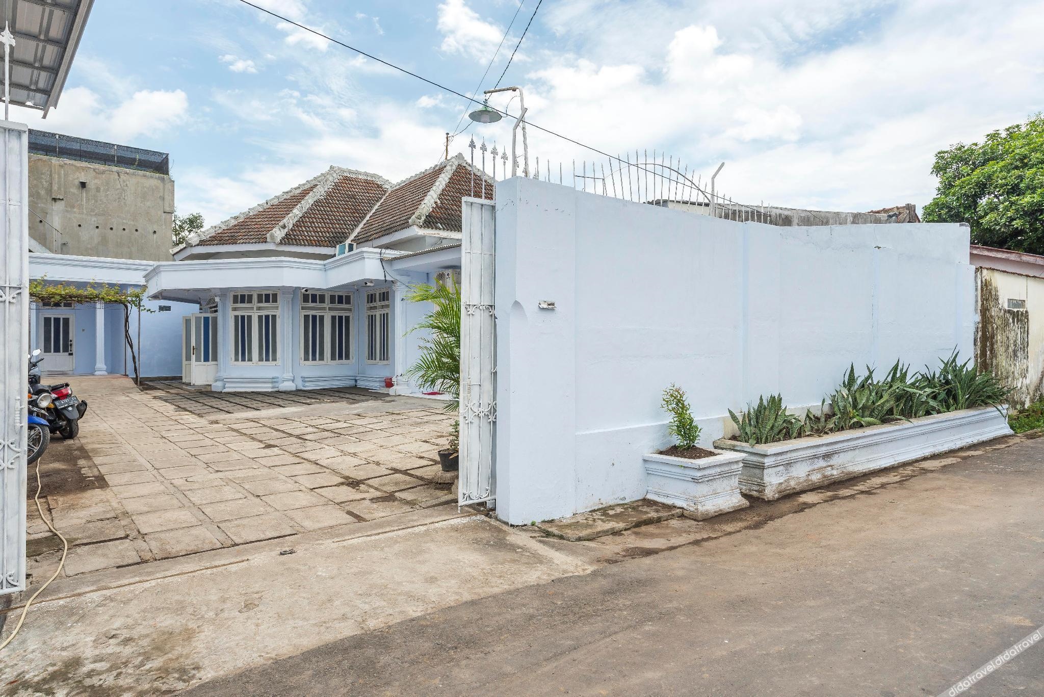 RedDoorz Syariah @ Bondowoso City Center