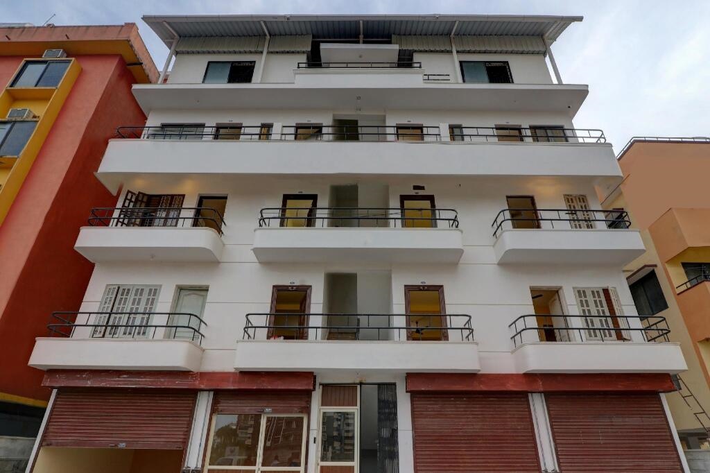 Oyo 49294 Skyway Inn