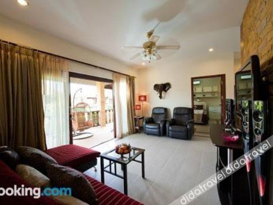 Mali 16 Krabi Sunset Village