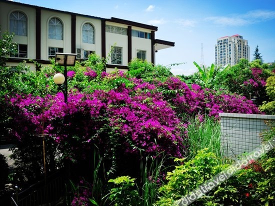 Qian Shan Holiday Hotel