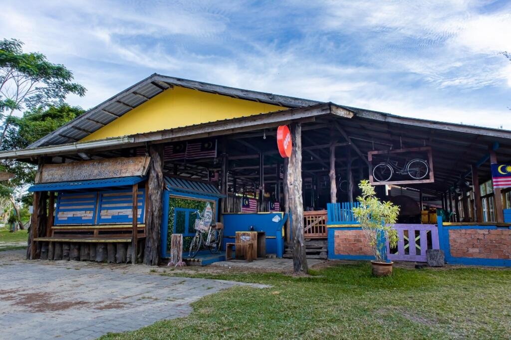 Iftitah Restaurant & Resort by Oyo Rooms