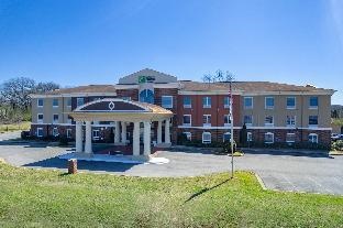 Holiday Inn Express Hotel & Suites Talladega by IHG