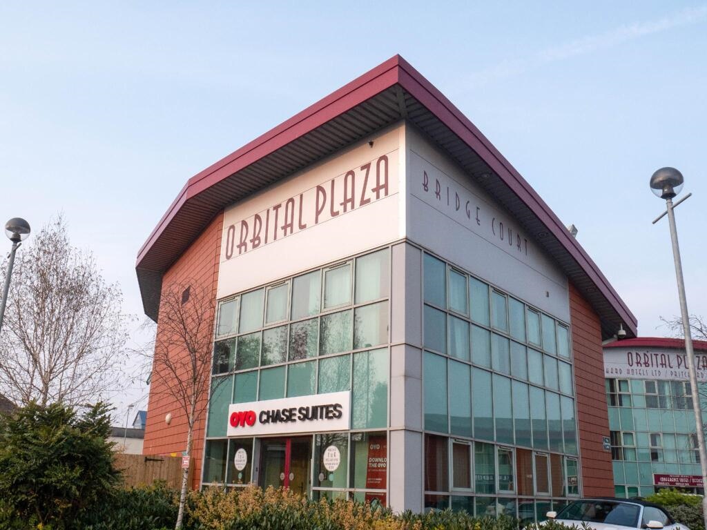 Chase Suites by OYO Rooms