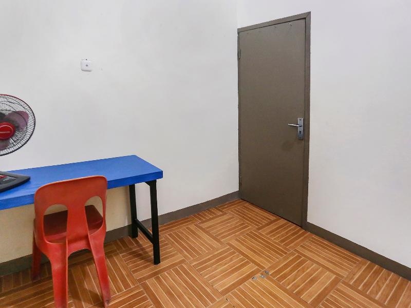 Oyo 90825 Hotel Lizha 2