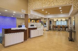 Holiday Inn Express & Suites Bridgewater Branchburg