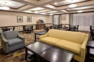 Holiday Inn Express & Suites Moultrie