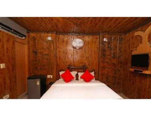 Green Villa by OYO Rooms