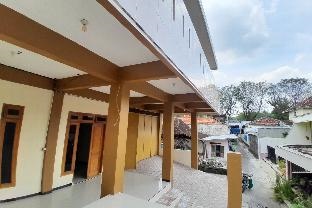 Oyo 92812 Galih Kostel 2 Syariah