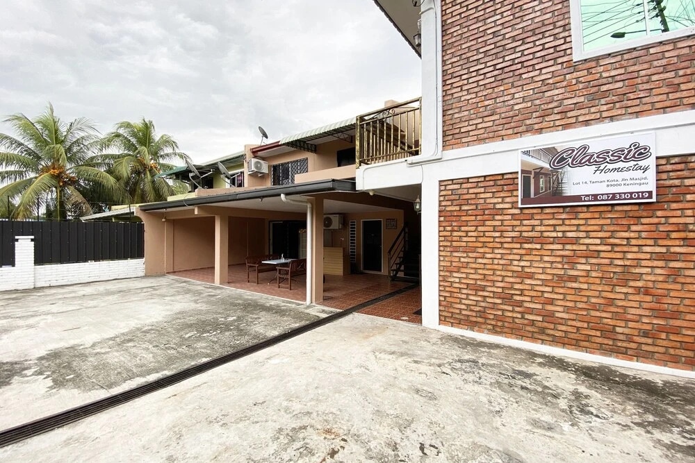 Oyo 90217 Classic Homestay Keningau