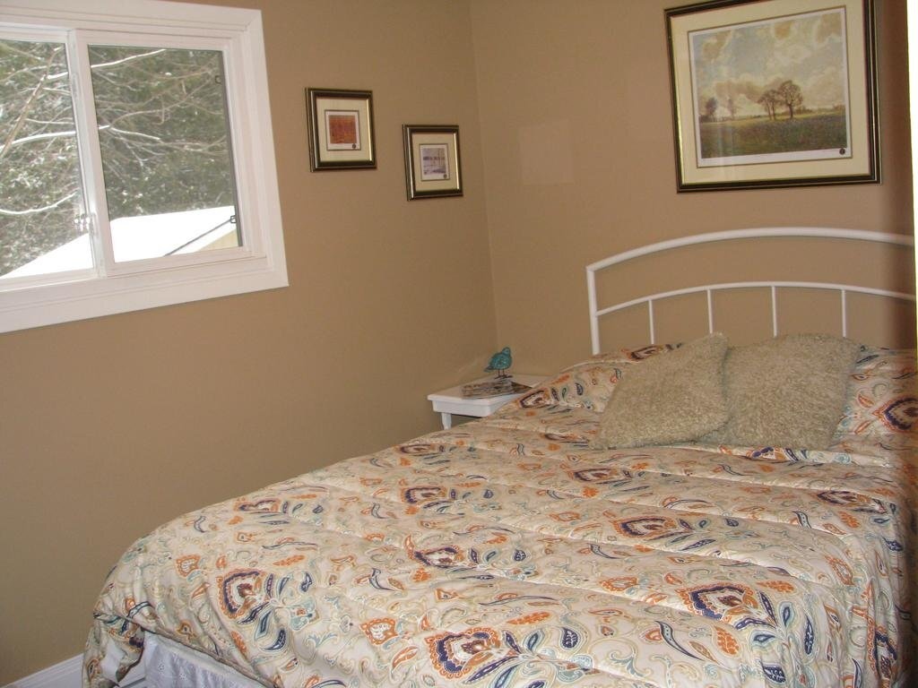 Avian Woods Bed And Breakfast