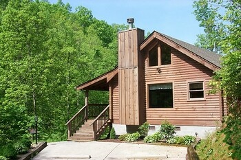Fawn Cabin by Jackson Mountain Rentals