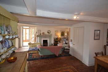 Downgate Villa, Petersfield 489346