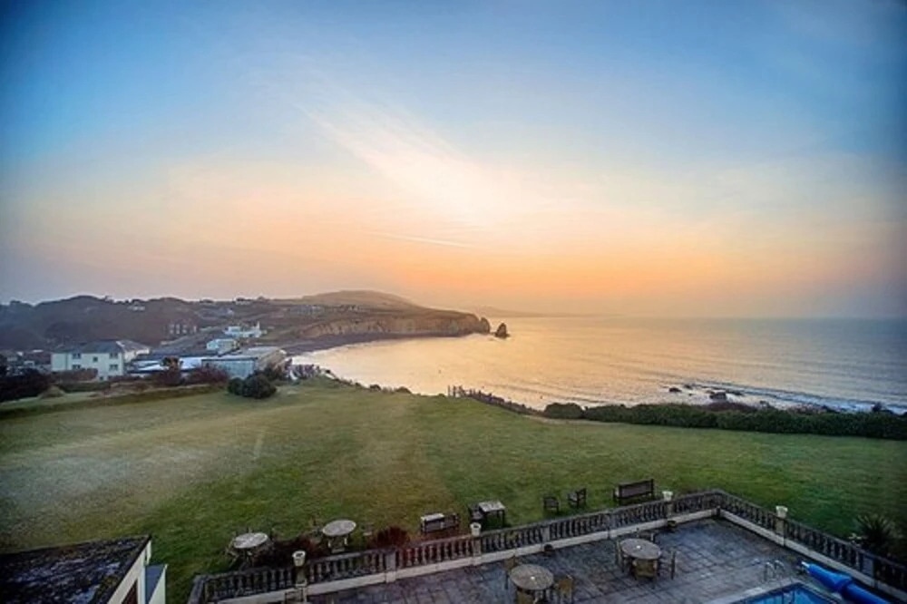 Freshwater Bay House