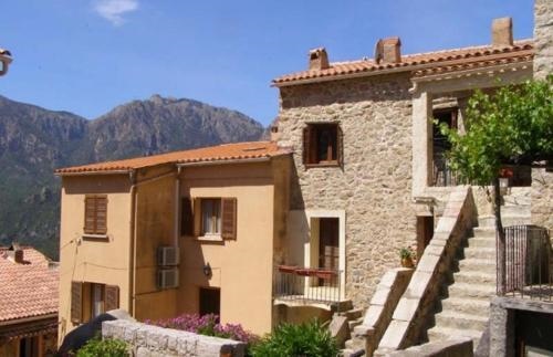 Gite Piazza Alla Pietra- Ota