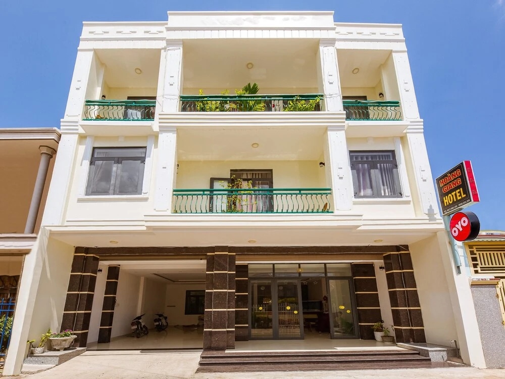 Hoang Giang Hotel by OYO Rooms