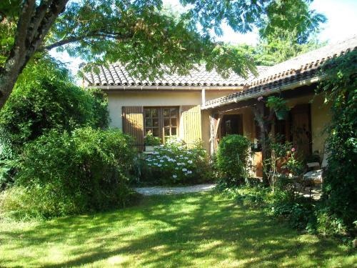 Holiday Home Lieu Dit Soulaleve