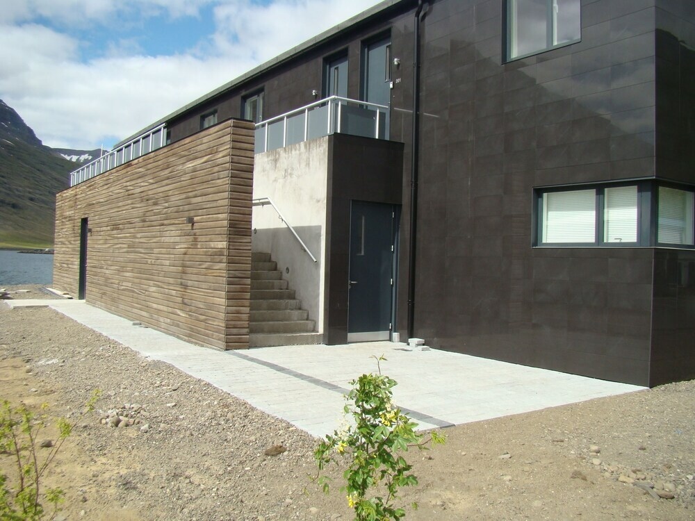 Hotel Apartments In Eskifjordur